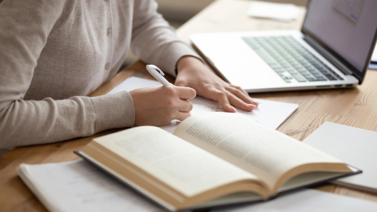 Mastering The Art of Writing Essays Quickly
